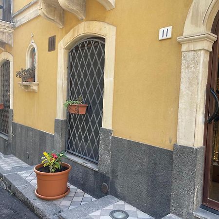 Апартаменты Dimora Delle Sciare - Centro Storico Катания Экстерьер фото